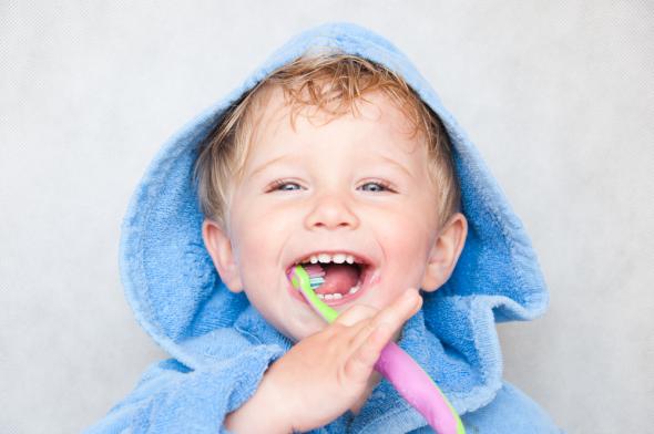 Σωστή διατροφή και υγιείς συνήθειες για γερά δόντια