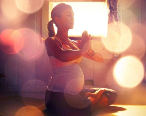 Γιόγκα και εγκυμοσύνη: Χαλαρώστε από το άγχος της κύησης