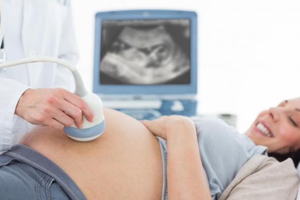 9 Απίστευτα Πράγματα που Κάνουν τα Έμβρυα